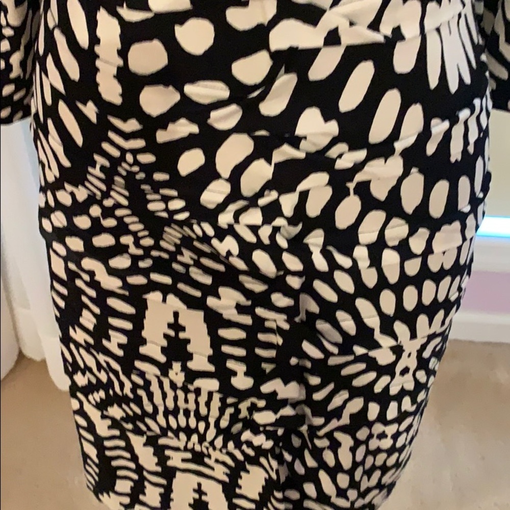 Dress - Picture 3 of 5